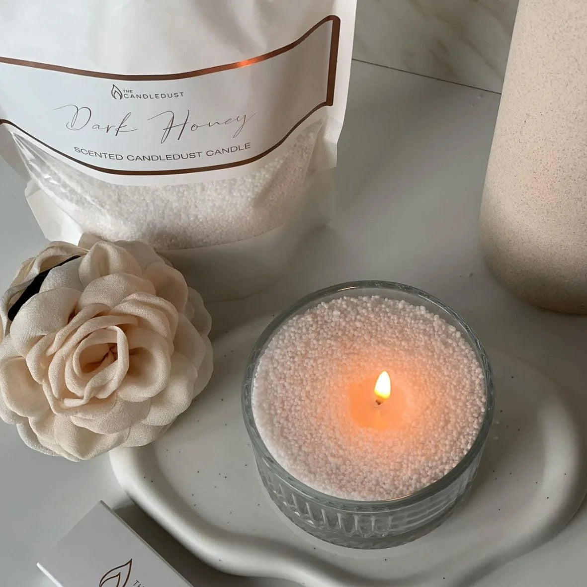 The Candledust Lemongrass & Ginger stearin sandur 330g